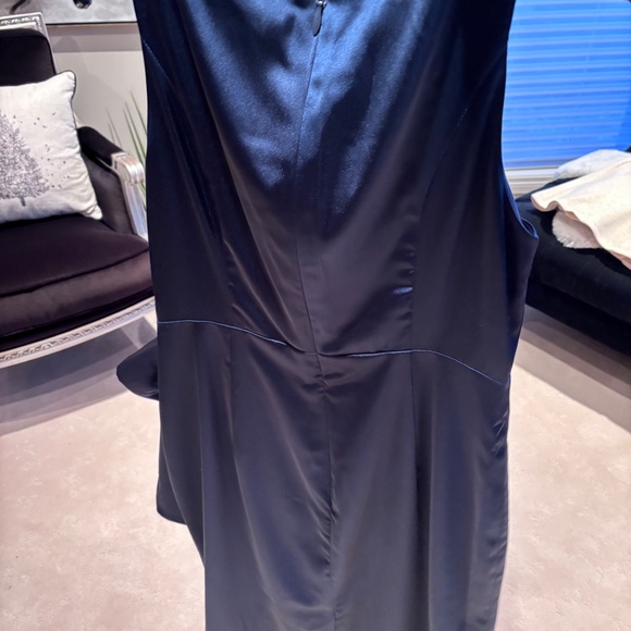 Blue Hotfix Embellished Bow Satin Square Neck Sleeveless Sheath Midi Dress - Picture 4 of 6